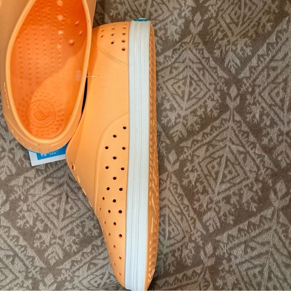 NATIVE Sz 9 Jericho Slip On Rubber Comfort Perforated Top Flats  Shoes - Picture 10 of 16